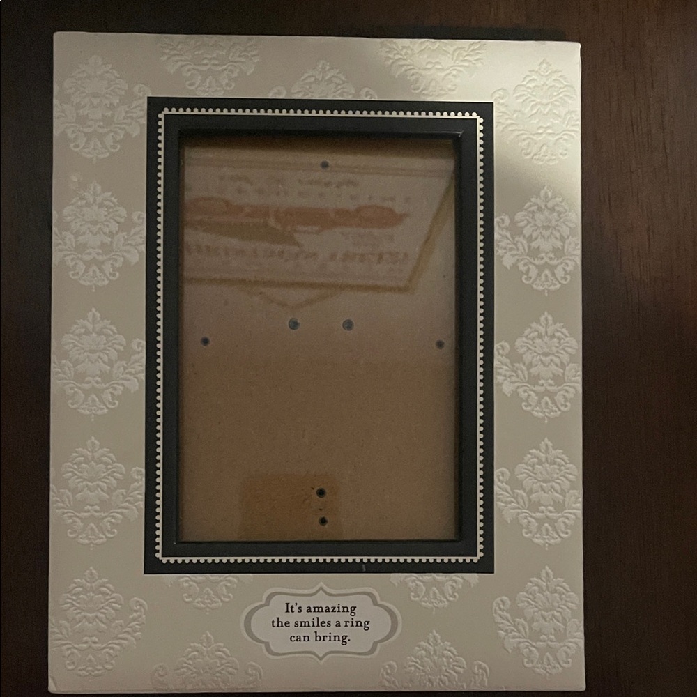 Elegant Cream Photo Frame